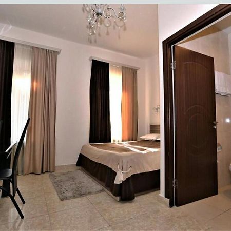 Отель Comfort House Ереван Экстерьер фото