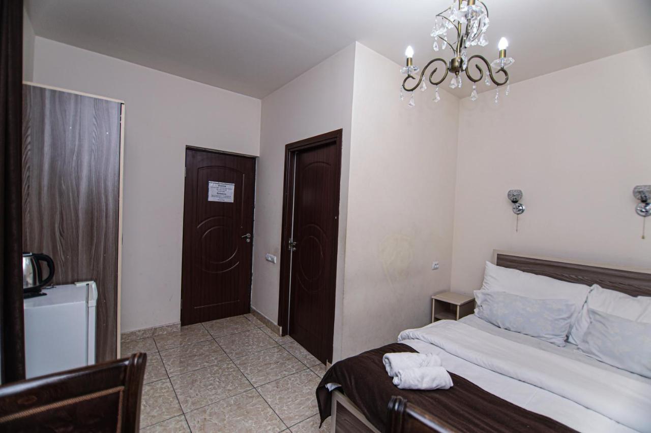 Отель Comfort House Ереван Экстерьер фото