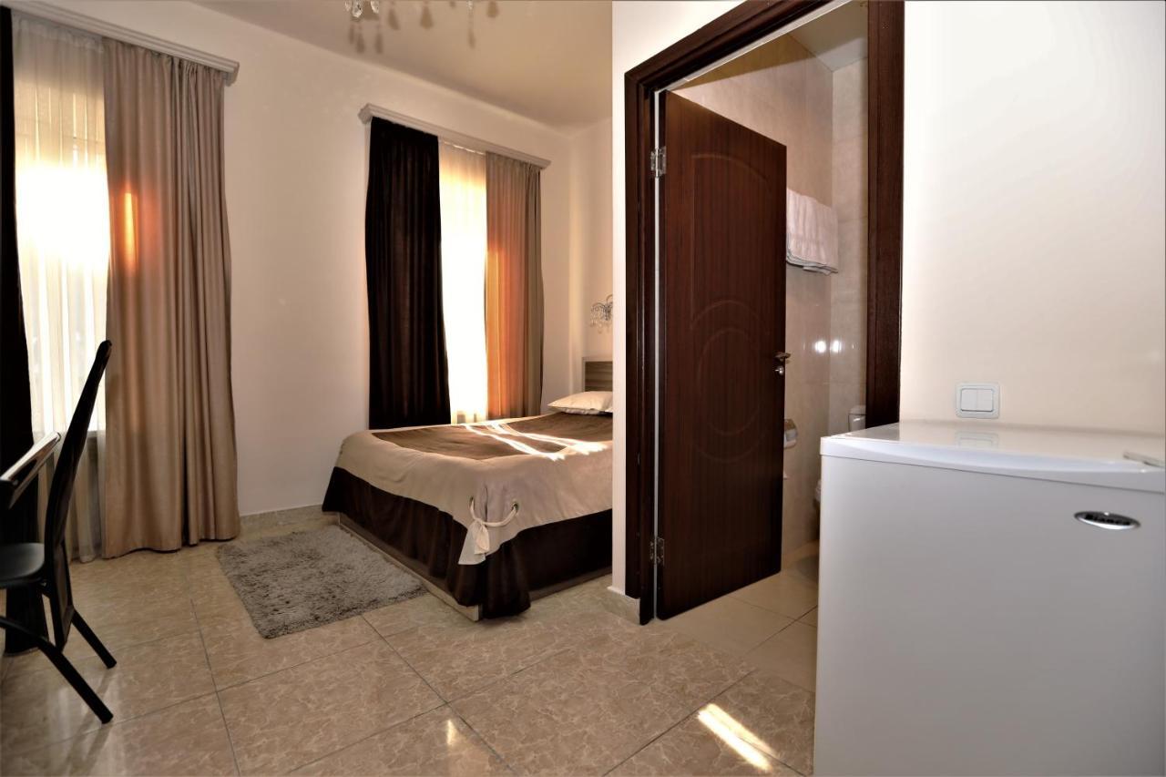 Отель Comfort House Ереван Экстерьер фото