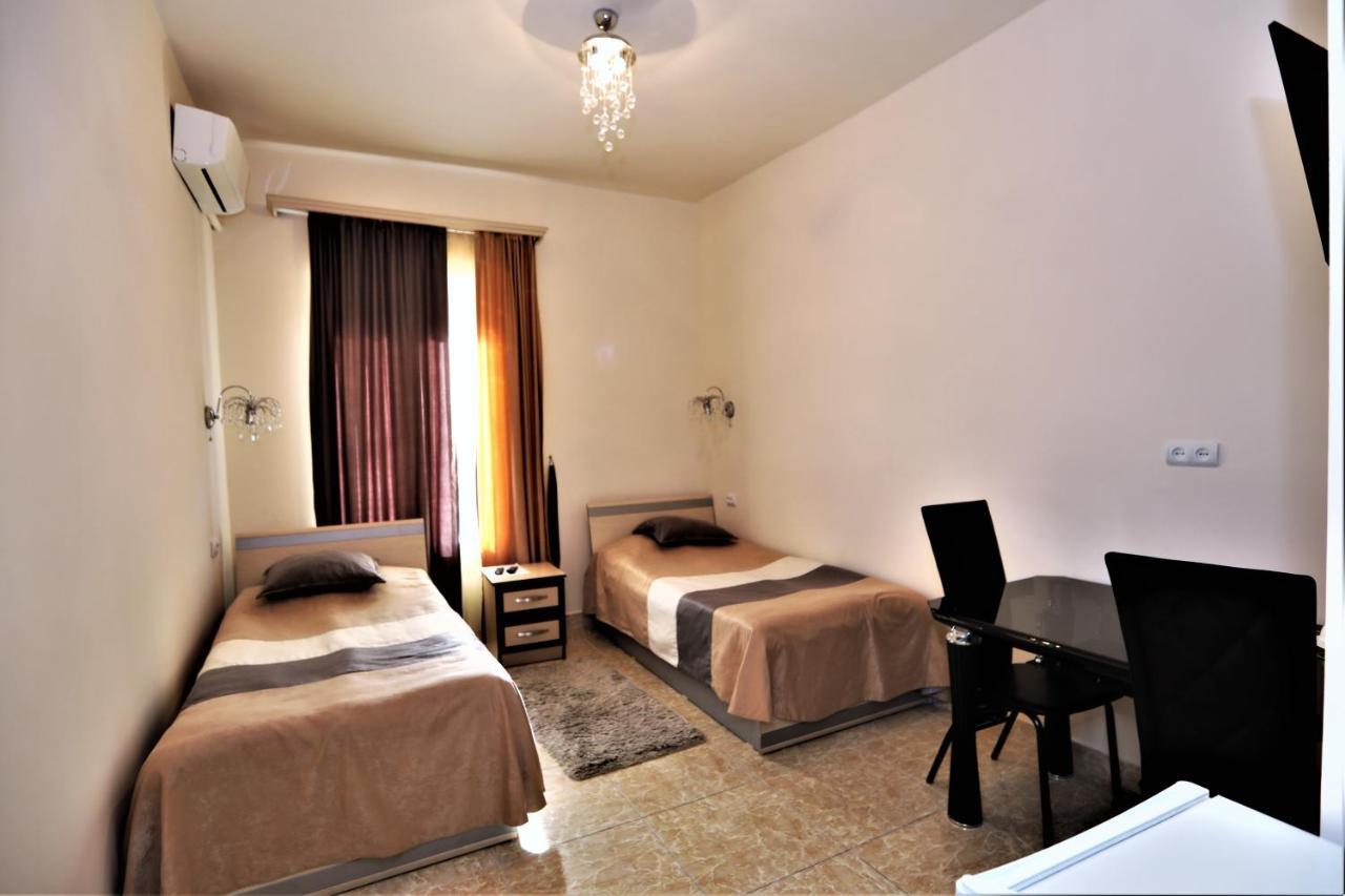 Отель Comfort House Ереван Экстерьер фото